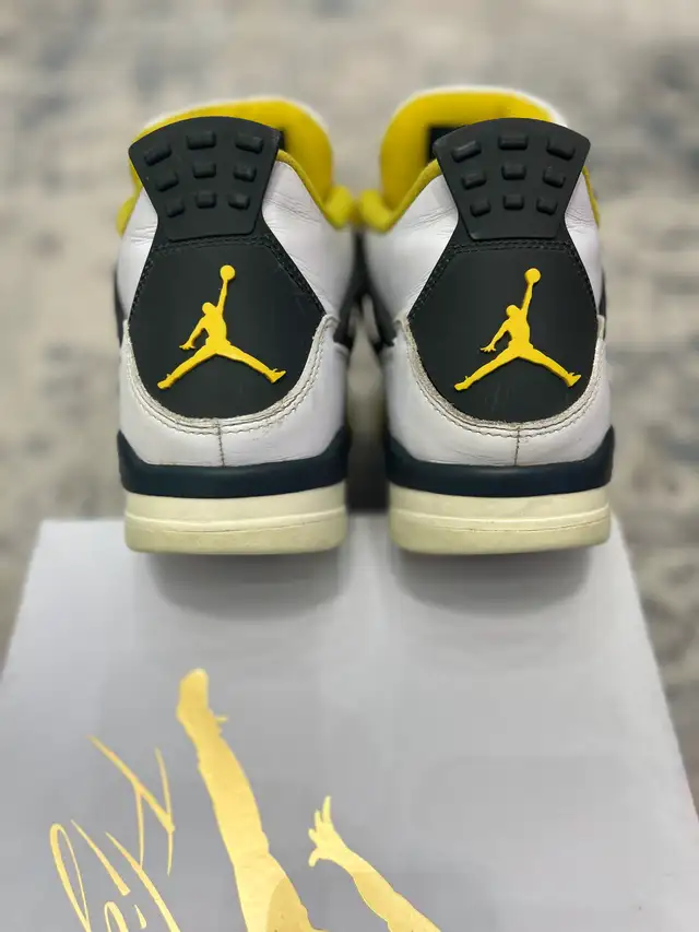 Jordan 4 Vivid Sulfur in Men's Shoes in Mississauga / Peel Region - Image 6