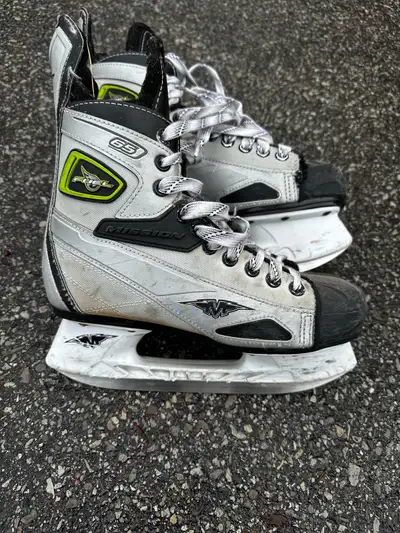 BOYS ICE SKATES, View more