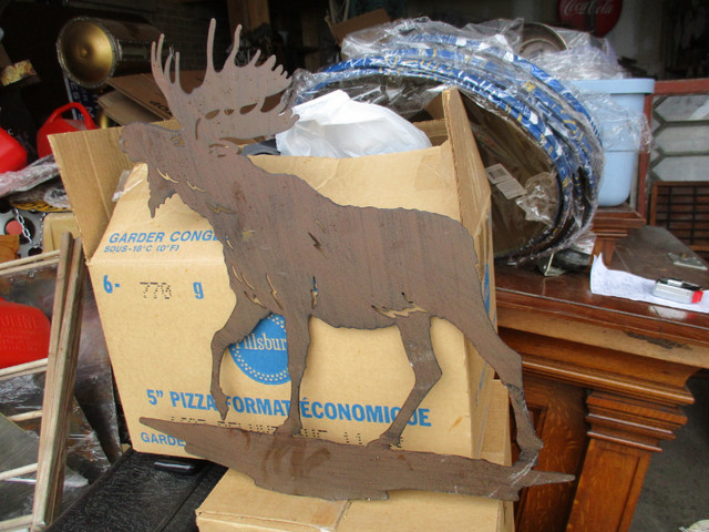 DECORATIVE HEAVY METAL MOOSE WALL PLAQUE SIGN $30 CABIN DECOR in Arts & Collectibles in Winnipeg