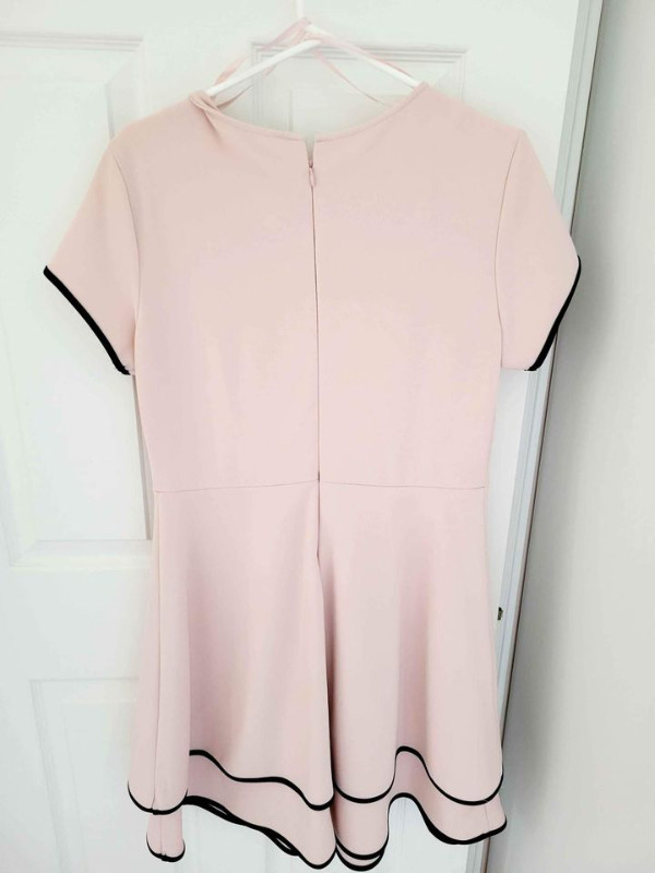 Pink dress Ruffle Midi Short Sleeve Size 8 Medium in Women's - Dresses & Skirts in Markham / York Region - Image 2