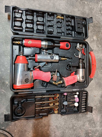 King Canada almost 71 PC air tool set