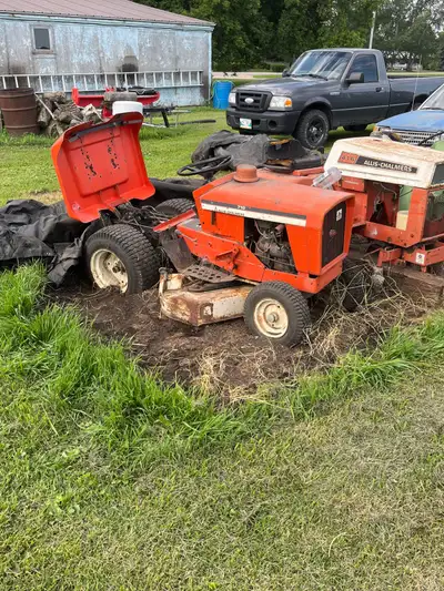 I'm selling my Allis garden tractor, a true classic for any vintage machinery enthusiast. This used...