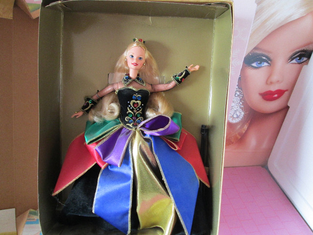 Ancienne Barbie 1997 Midnight Winter Princess Neuve Boite dans Jouets et jeux  à Longueuil/Rive Sud - Image 3