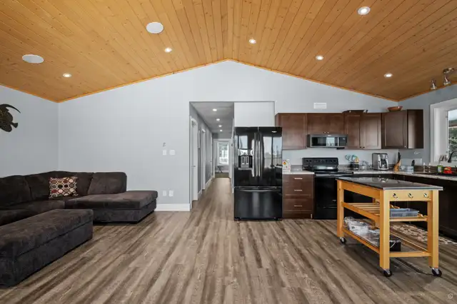 cabin for sale in Houses for Sale in Prince Albert - Image 9