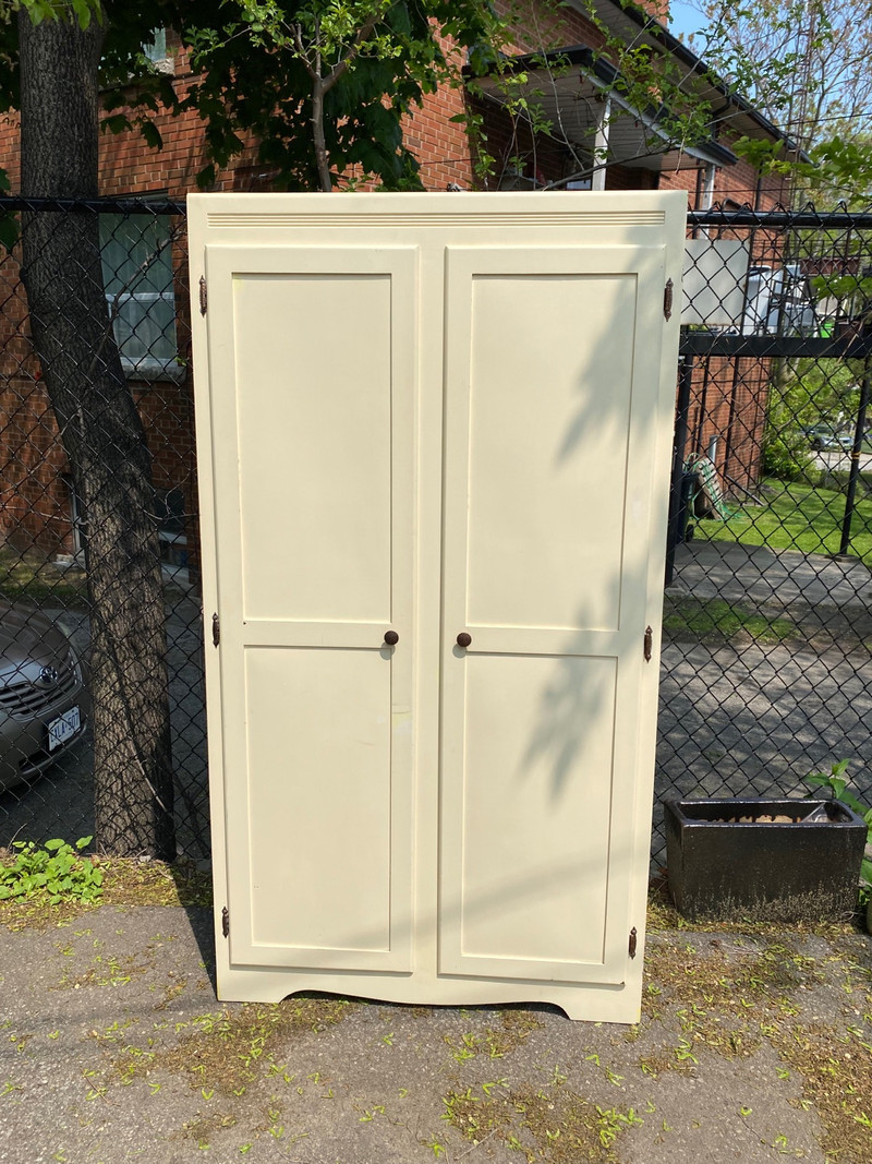 Armoirecupboard Dressers & Wardrobes City of Toronto Kijiji
