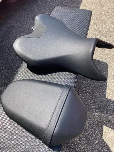New condition original seats from 2024 Yamaha mt07