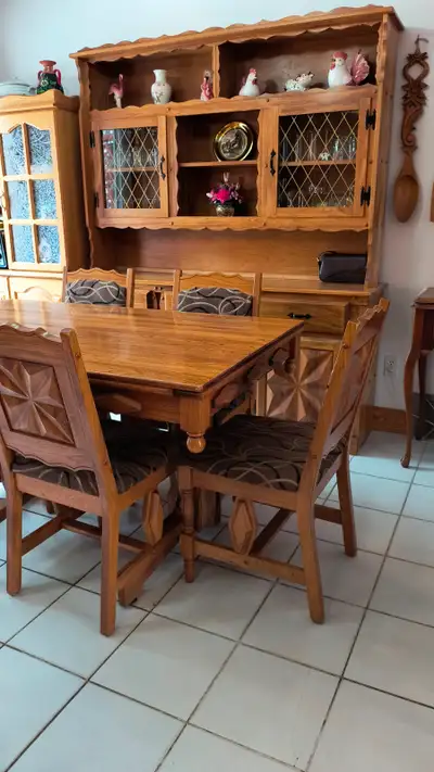Ensemble de cuisine / salle à diner en bois massif, View more
