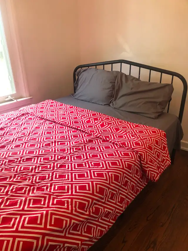 Furnished Room in a Prime Location in Scarborough for Rent