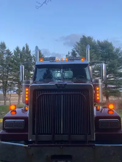 2020 Western Star 4900 740000km, 16000hrs Cummins X15, 605/2050 18 speed Eaton manual 14.7 front/46...