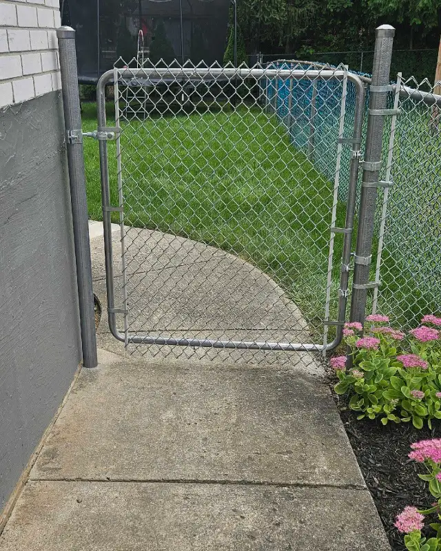 Fences, decks, chain link, gates, posts and repairs62864741859586122