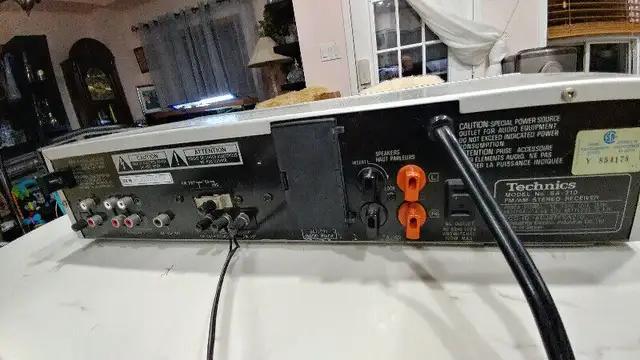 Technics SA-210 in Stereo Systems & Home Theatre in Markham / York Region - Image 3