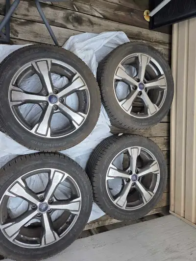 Selling my 2017 ford escape rims and tires Tires are all seasons bin in storage for couple years bol...