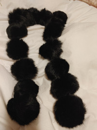 Black pom pom fur scarf