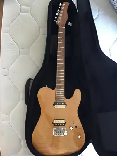 Guitare électrique Sire Larry Carlton T7FM, View more