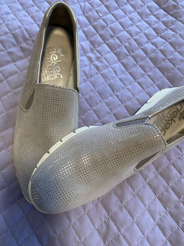 Women leather Rieker shoes  size 11 like new  in Women's - Shoes in City of Halifax - Image 4
