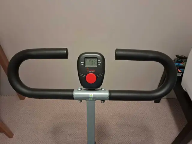 Squat Exercise Machine in Exercise Equipment in Edmonton - Image 4