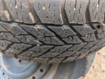 195/60 R15 - 2 winter tires with rims. Lots of tread left