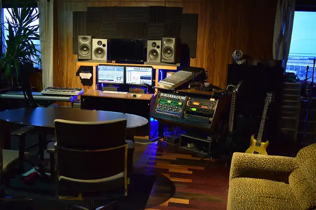 VOCAL Recording Studio in Calgary63882172342531124