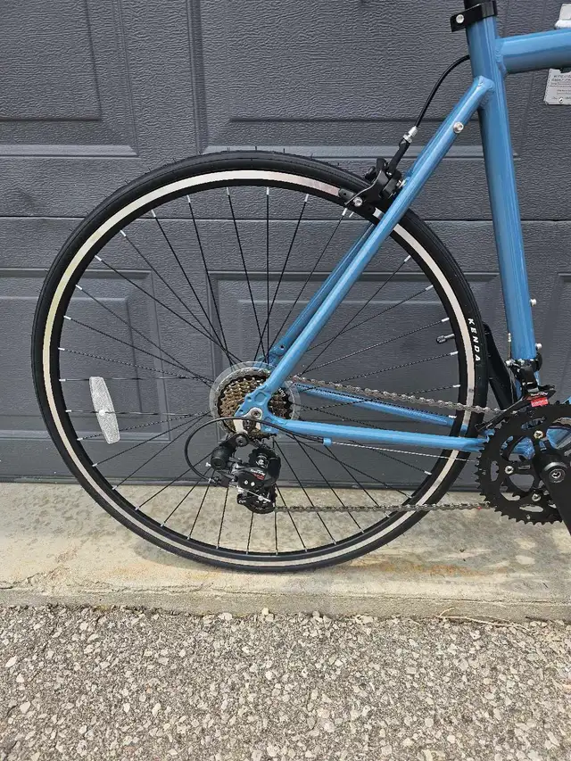 Reid Express XL road bike  in Road in City of Toronto - Image 4