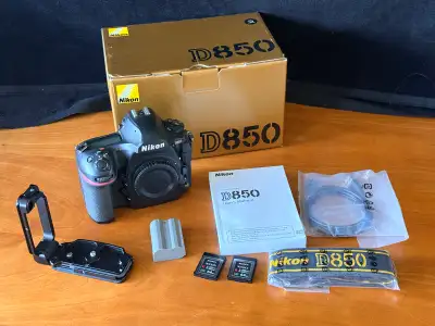 Nikon D850 camera body in very good, fully functional condition. Includes original box, user manual,...