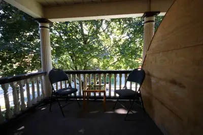 Big, beautiful heritage all-female house 4 blocks from Ottawa campus. Big common areas so plenty of...