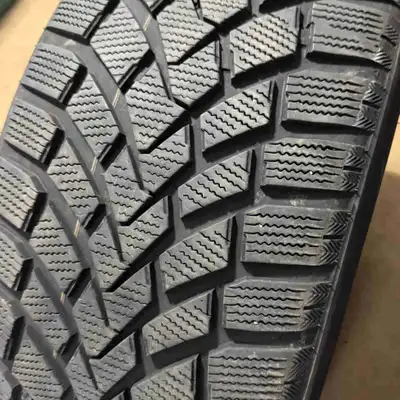 Brand new winter tires 10/32 lots a tread