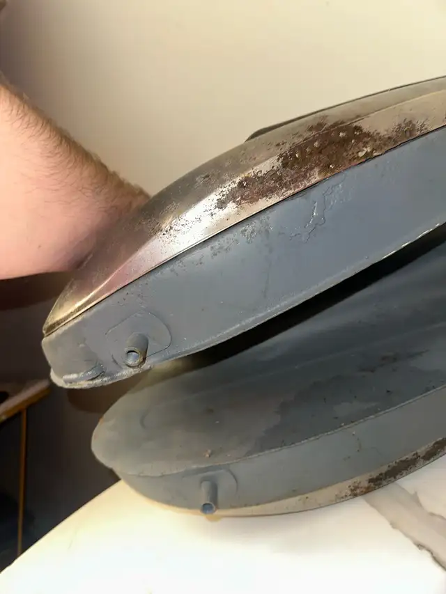 Vintage Suzuki 2-Stroke Gas Tank - T20 X6 Hustler / T250? in Motorcycle Parts & Accessories in Mississauga / Peel Region - Image 7