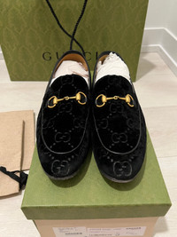 GUCCI JORDAAN GG VELVET LOAFER