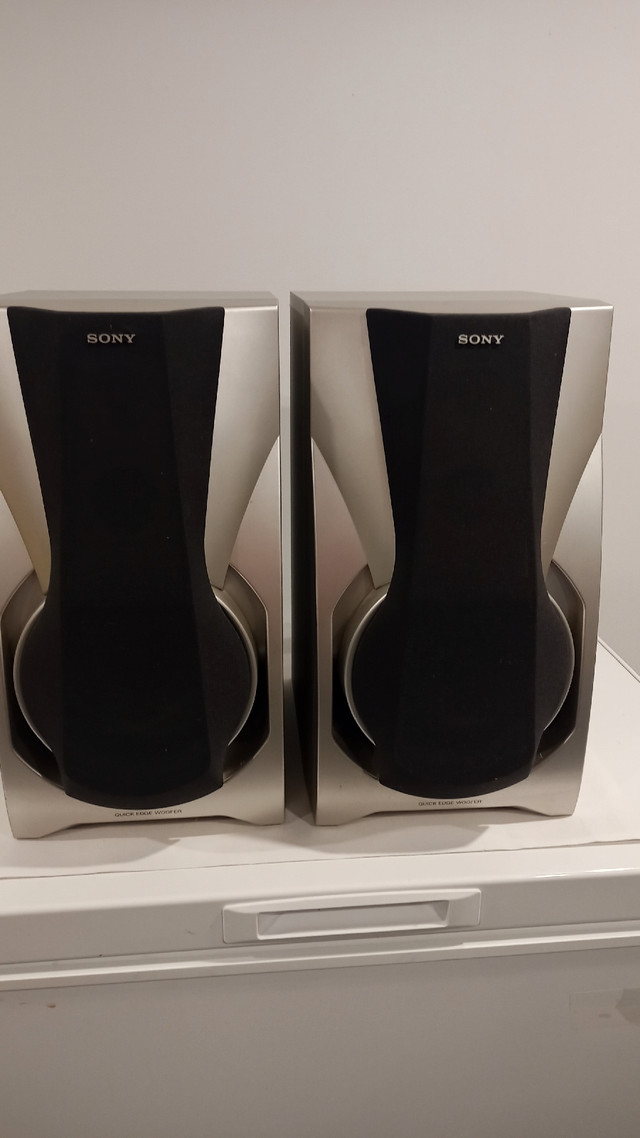 SONY Speakers SS-RX707 in Speakers in Oshawa / Durham Region