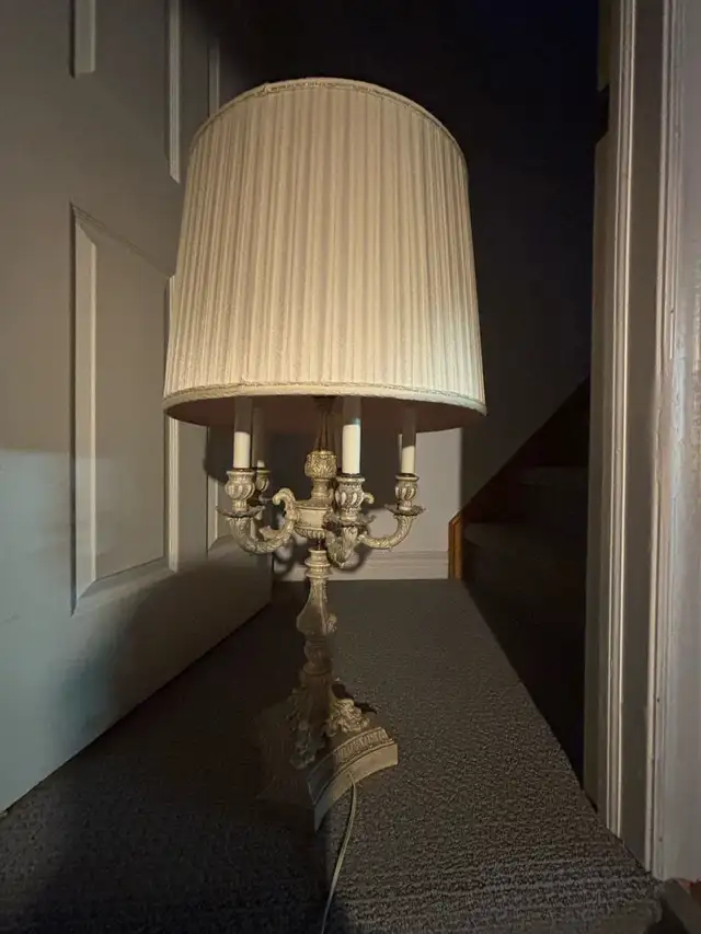 Antique Table Lamp in Indoor Lighting & Fans in Mississauga / Peel Region - Image 3