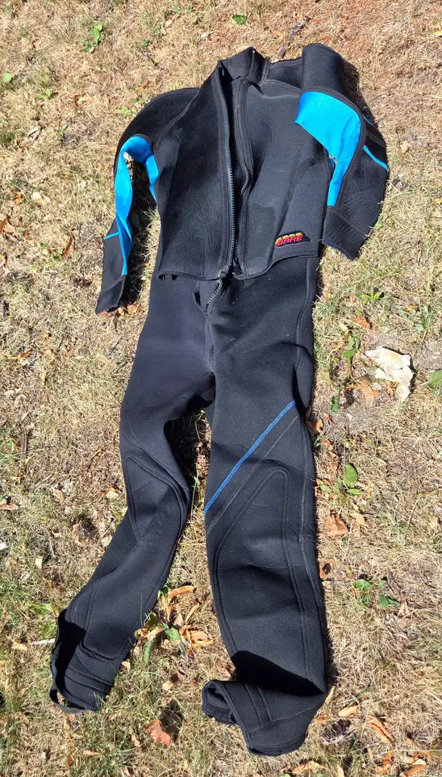 Men's Wetsuit by Bare in Water Sports in Ottawa - Image 2