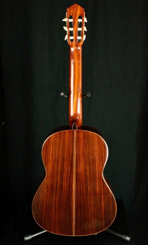 Yamaha GC-5S Concert Classical Guitar 1976 Solid Cedar Signed in Guitars in Markham / York Region - Image 2