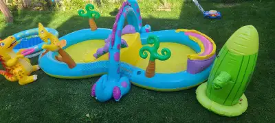 Make a splash this summer with this gently used kids' pool and splash pad, perfect for hours of fun...