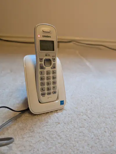 Uniden Cordless phone D1364 Test the battery with one hour call without issue cash only