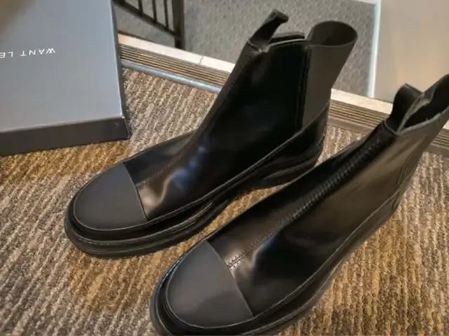 WANT Les Essentiels Black Leather Chelsea Boots – EU 44, Brand N