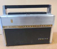 Antique Zenith Trans Oceanic Radio