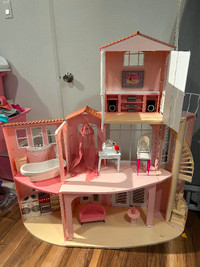 Maison de barbie vintage /Vintage barbie house