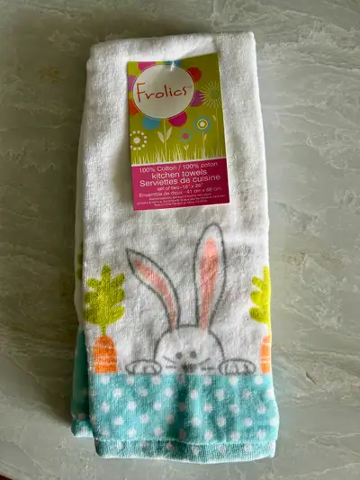 Would make great hostess gift - NEW - Two quality 'bunny' towels - Factory attached Each measures 16...