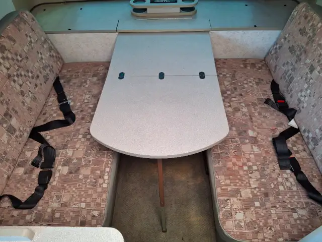 rialta winnebego motorhome in RVs & Motorhomes in Mississauga / Peel Region - Image 7