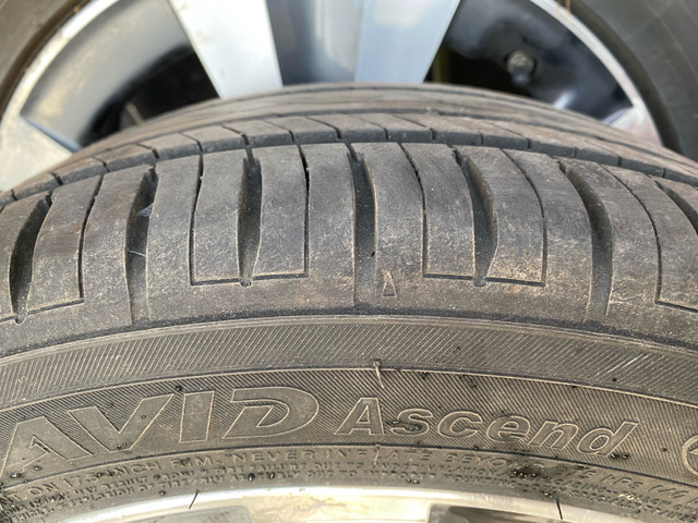 Yokohama Avid Ascend P215/50R17 x 4 like new Nissan allow wheels in Tires & Rims in Ottawa - Image 2