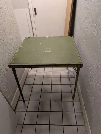 Table Pliante en métal style rétro à donner, View more