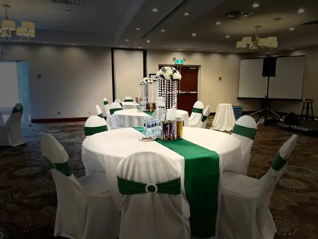 Wedding lot rentals in Outdoor Décor in Calgary - Image 7