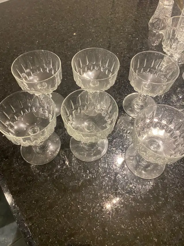 Crystal Glasses / Verres en Cristal  in Kitchen & Dining Wares in Laval / North Shore - Image 3