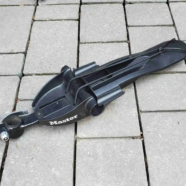 Rear Bike Rack  in Clothing, Shoes & Accessories in Barrie - Image 2