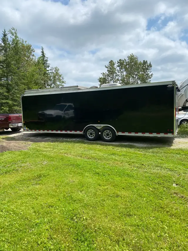 2011 30’ Royal Car trailer  in Cargo & Utility Trailers in Markham / York Region - Image 3