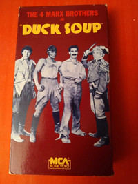Marx Brothers duck soup VHS tape tested plays perfect in VG cond