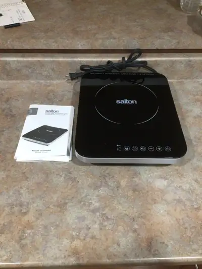 Plaque à induction portable Salton 1800 Watt, View more