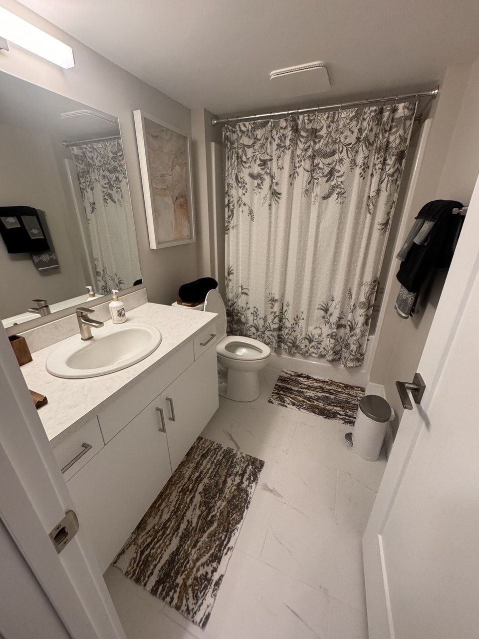 Fully Furnished 2 Bedroom Executive Suite – Westridge 4