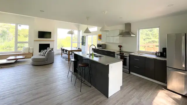 Chalet en bord d'eau à Bromont in Quebec in Canada - Image 4