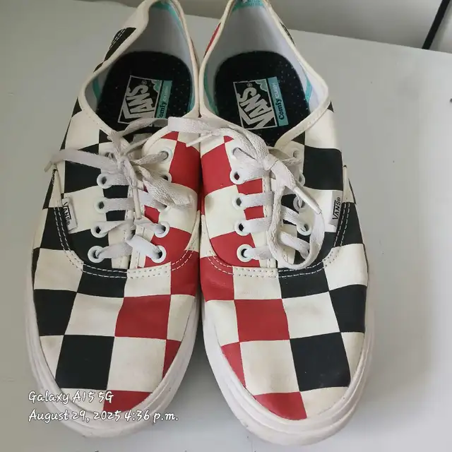 Vans Off The Wall Shoes in Men's Shoes in St. Catharines - Image 2